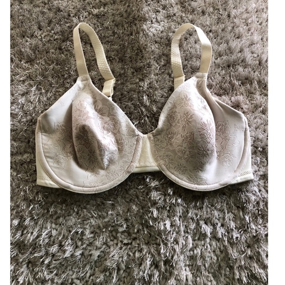 Vanity Fair Other - Vanity Fair Full Coverage Bra Size 36DD Vanity Fair Other - Vanity Fair Full Coverage Bra Size 36DD